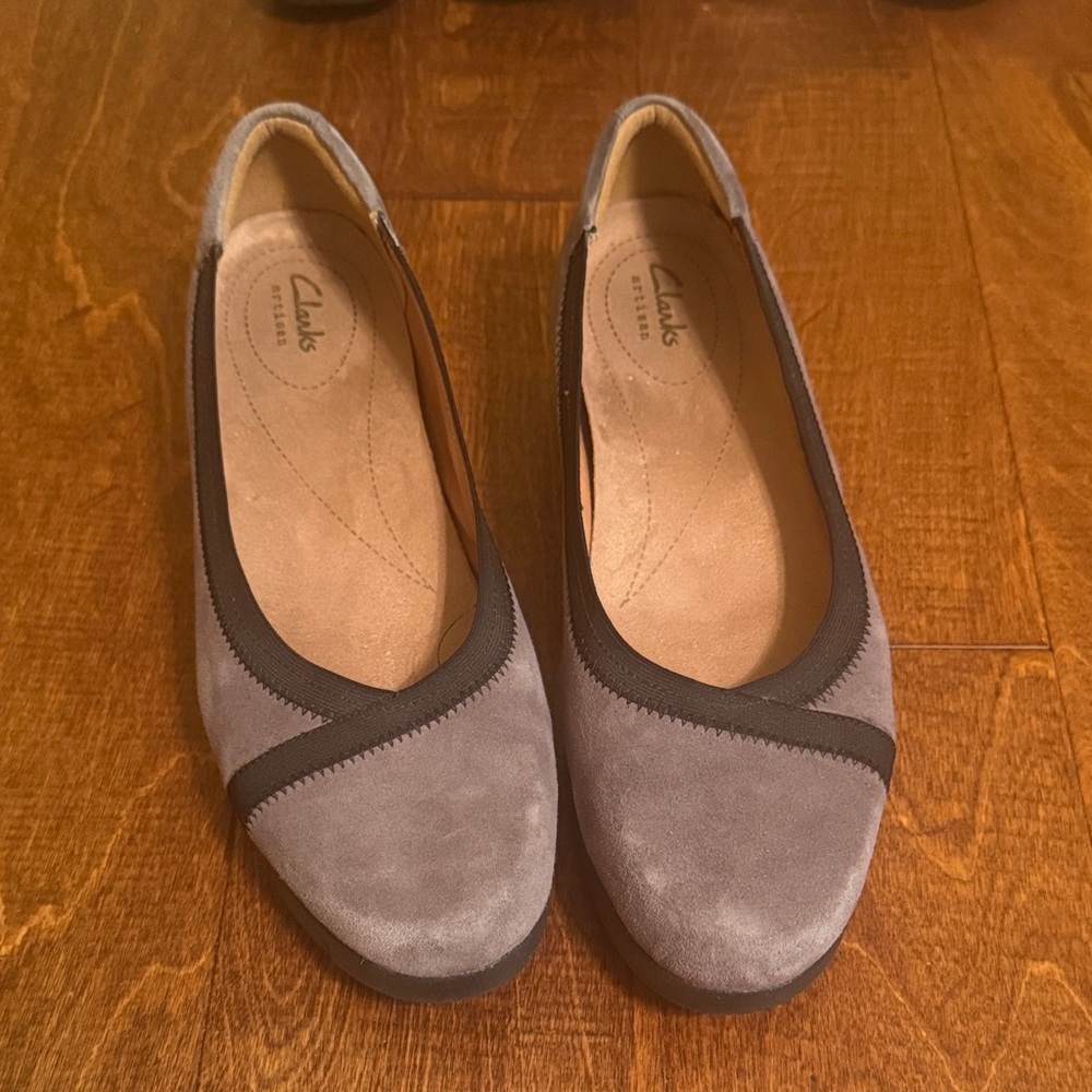 Clarks Women's Blue Suede Flats with Black Trim